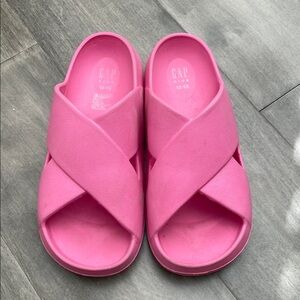 GAP Vibrant Pink Cross-Strap Mules